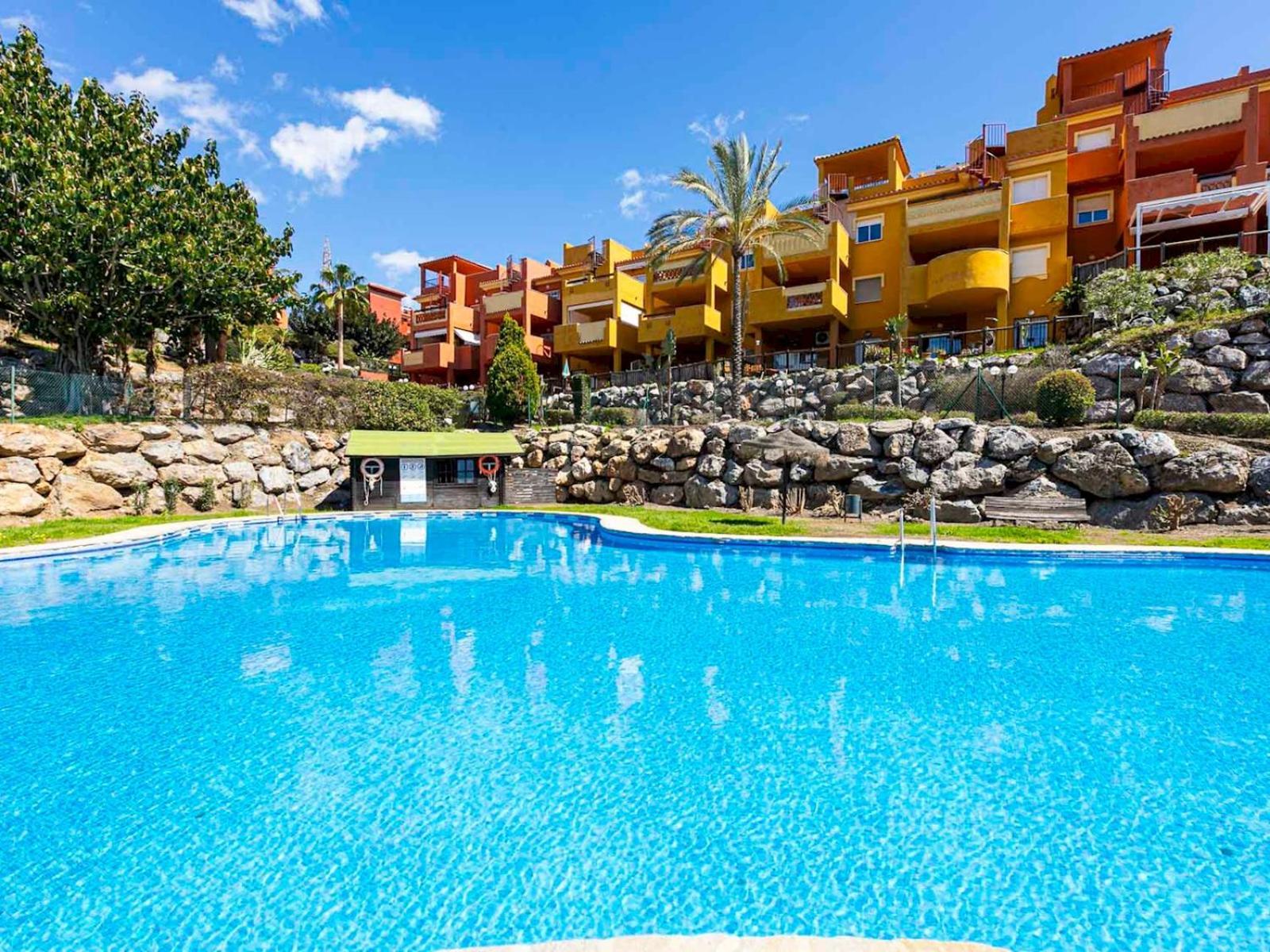 Apartamento Comfortable With Pool In Pass The Keys