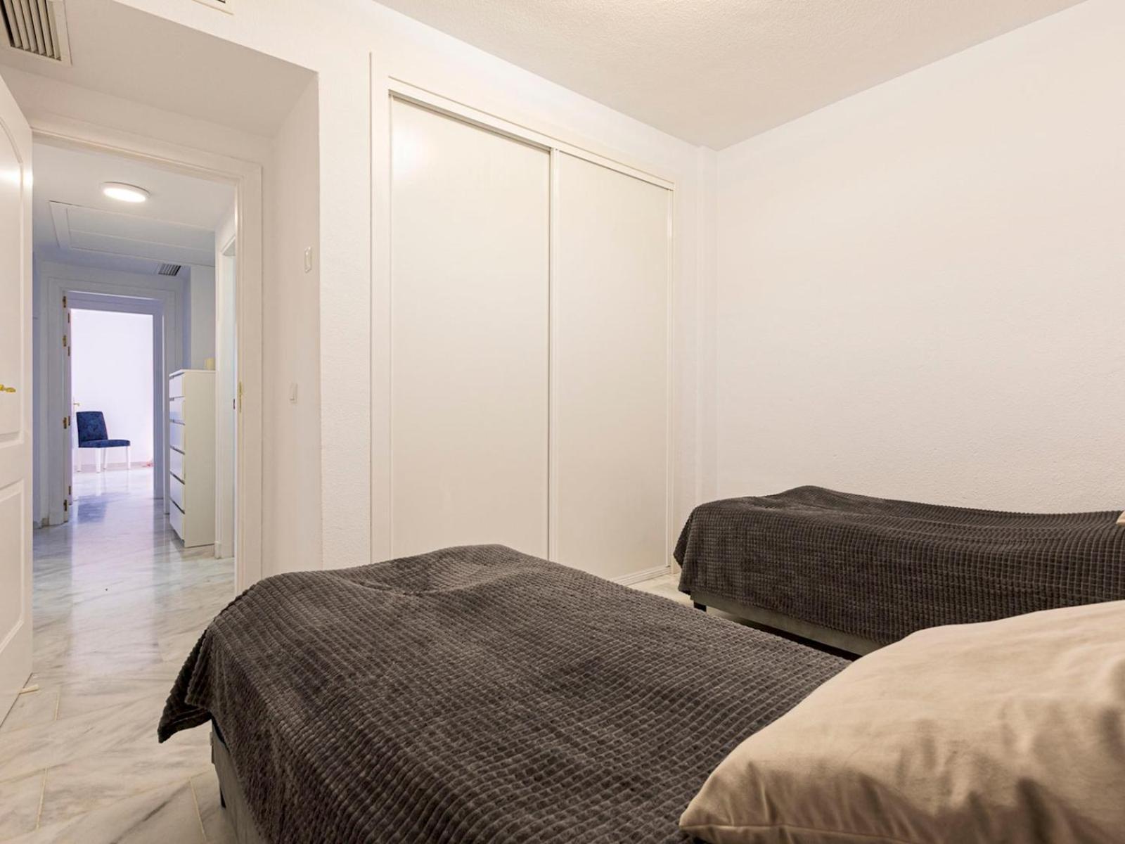 Comfortable With Pool In Pass The Keys Apartamento