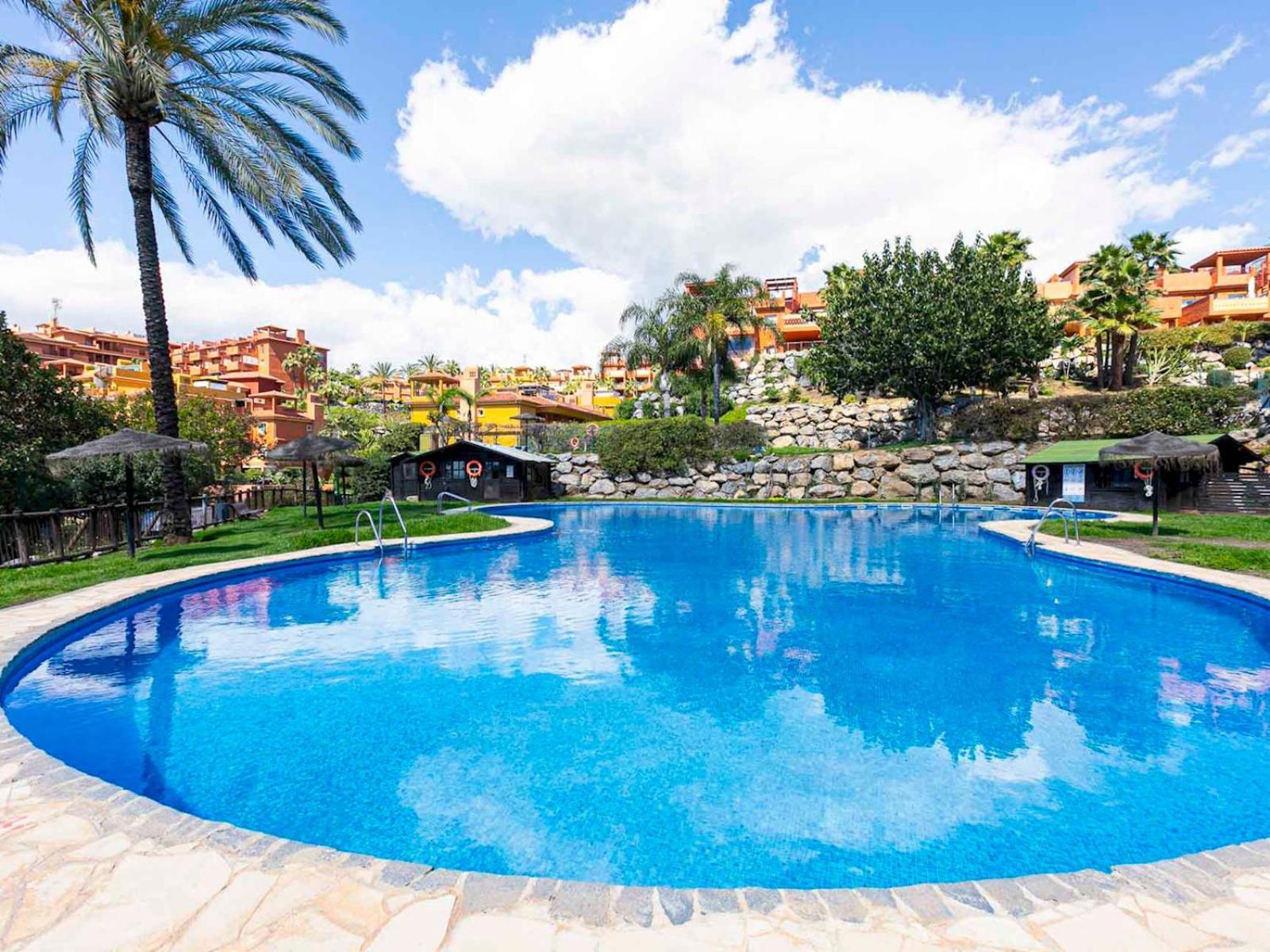 Comfortable With Pool In Pass The Keys