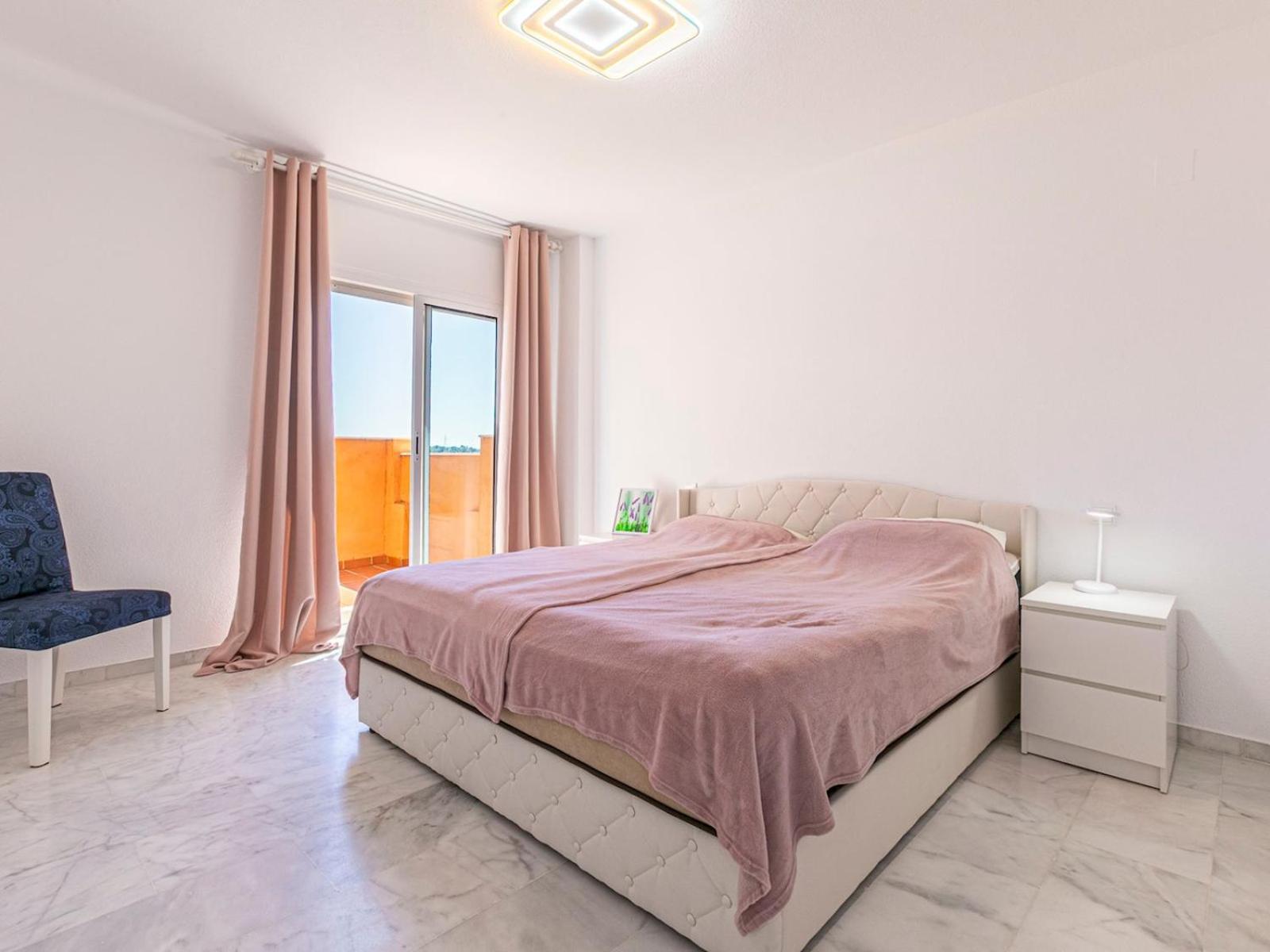 Apartamento Comfortable With Pool In Pass The Keys