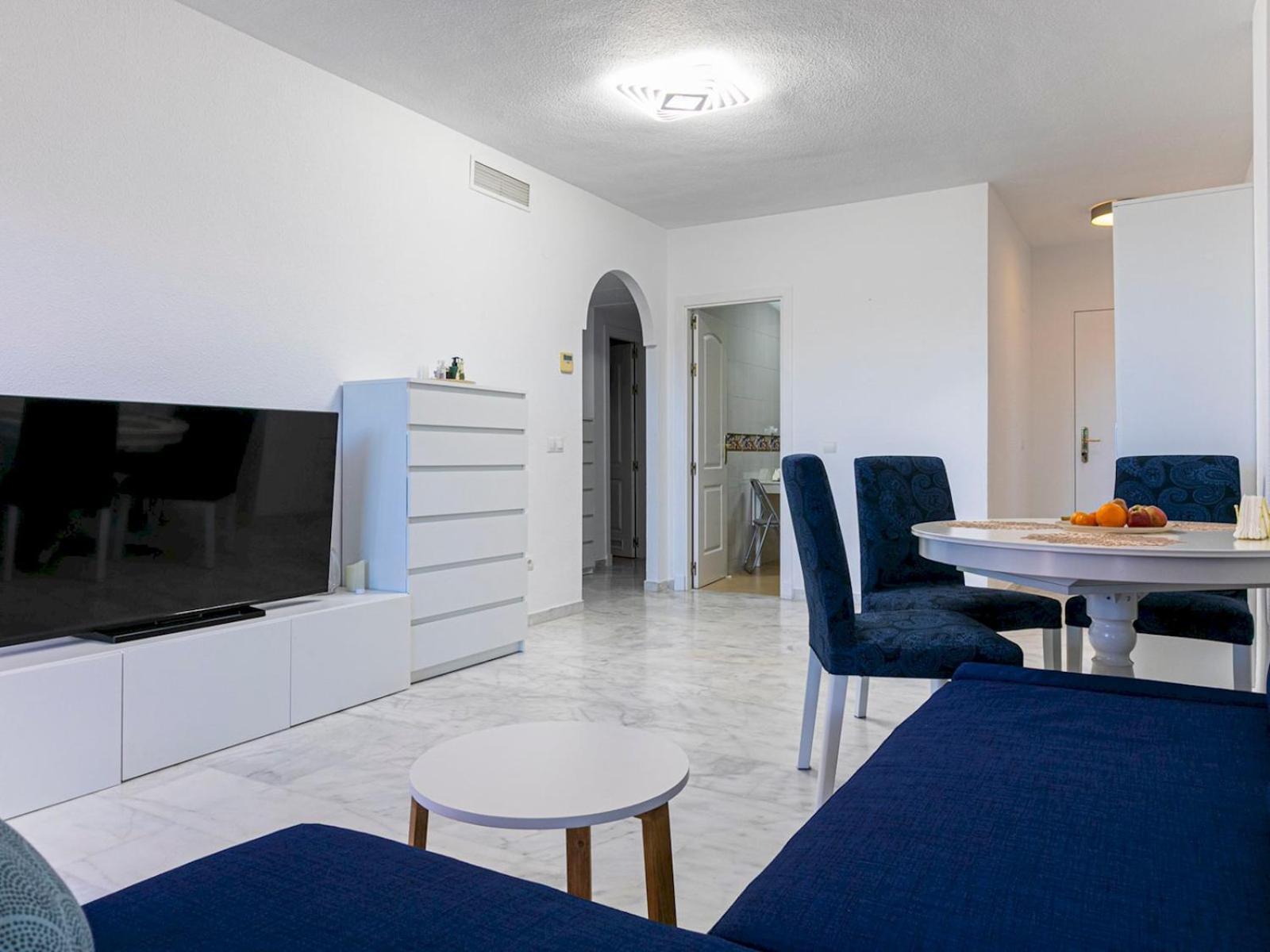 Comfortable With Pool In Pass The Keys Apartamento