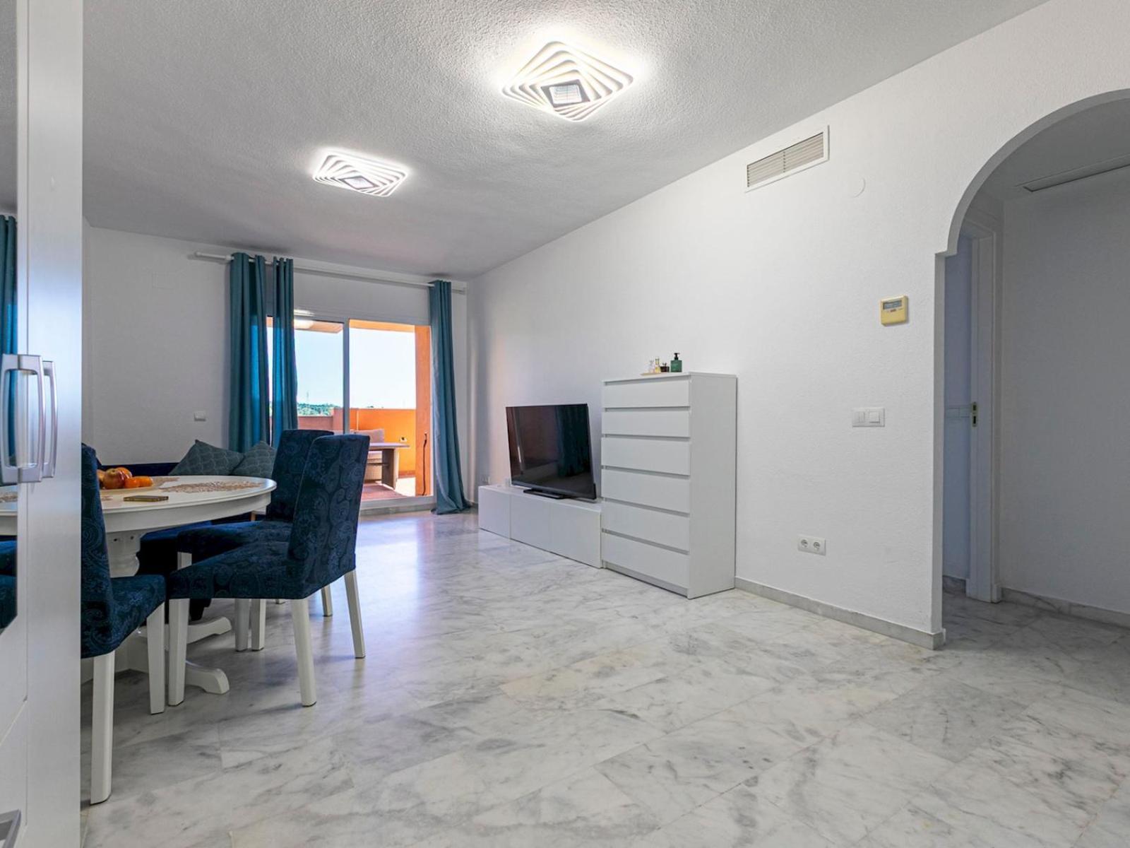 Apartamento Comfortable With Pool In Pass The Keys Marbella