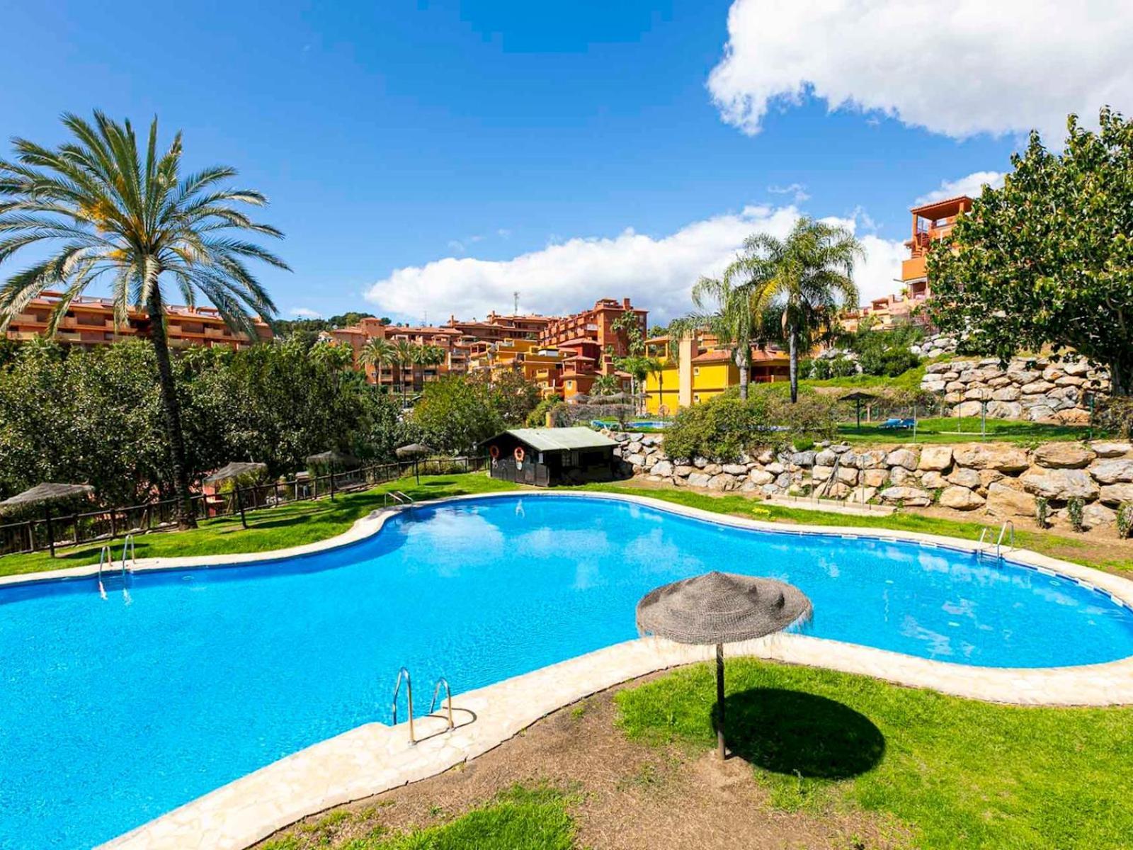 Comfortable With Pool In Pass The Keys